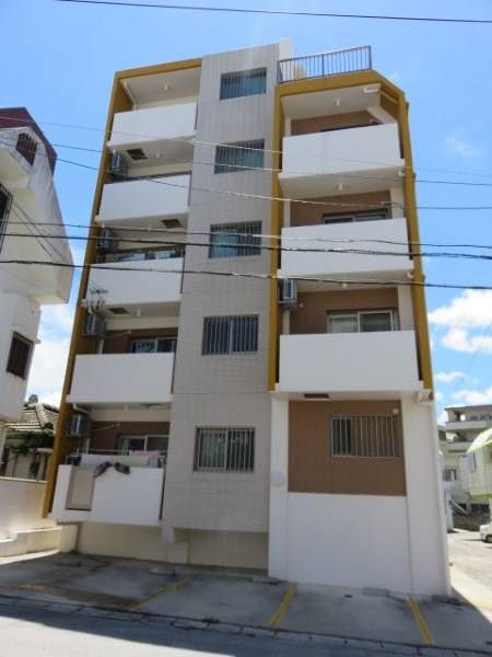 CURIOSITY 3LDK Designer Apartment for Rent in Urasoe, Okinawa - Thumbnail 2