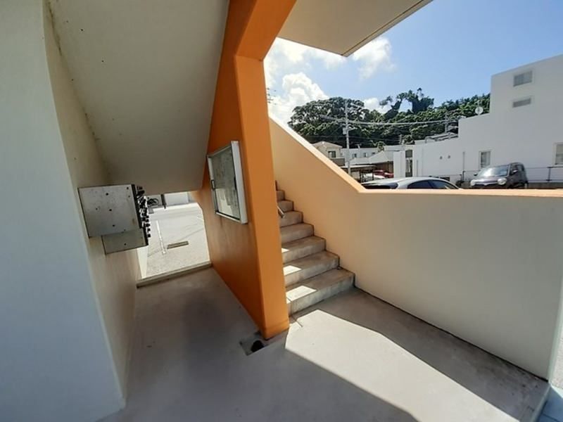 1LDK Apartment for Rent in Itoman City, Okinawa - 60,000 Yen - Thumbnail 3