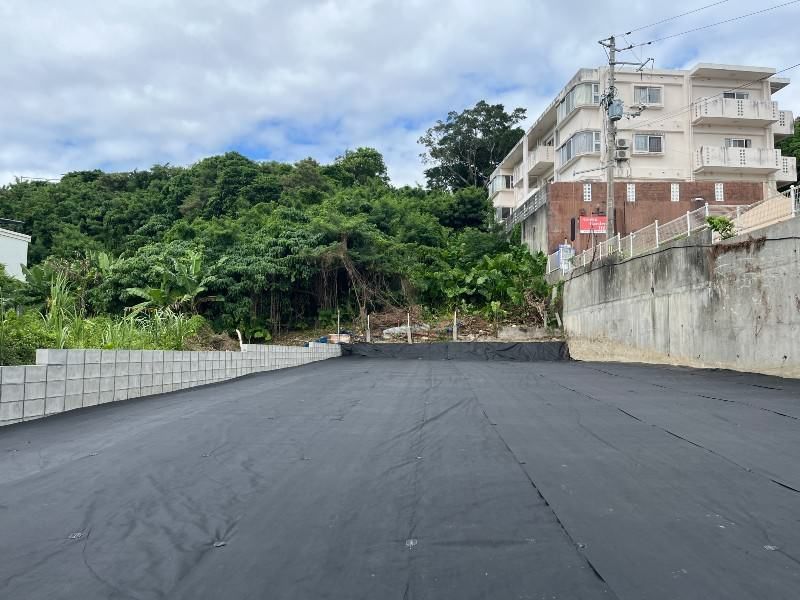 Reinforced Concrete 3LDK House with City View in Okinawa City - Thumbnail 2