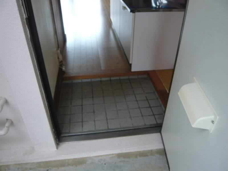1R Apartment for Rent in Nago City, Okinawa - 39,000 Yen - Thumbnail 2