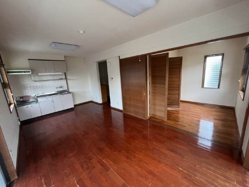 1LDK Corner Apartment for Rent in Uruma, Okinawa - Thumbnail 3