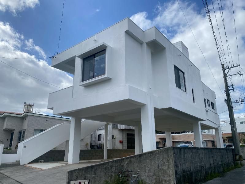 5LDK Family House for Rent in Uruma, Okinawa with 8 Car Parks - Thumbnail 2