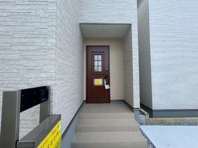 New 2LDK House in Kadena Town - Modern Living with Dual Parking — Image 3, Kadena, Okinawa