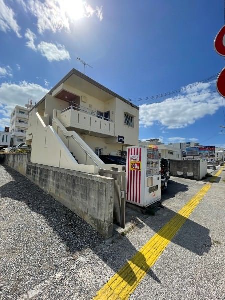 Weekly Rental 2LDK Apartment in Ginowan, Okinawa - Fully Furnished - Thumbnail 2