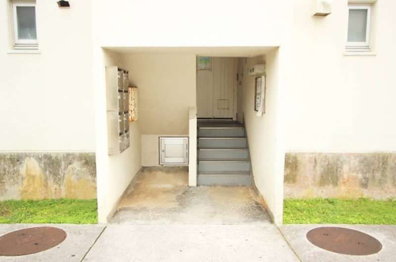 1LDK Apartment for Rent in Itoman City, Okinawa - No Key Money - Thumbnail 3