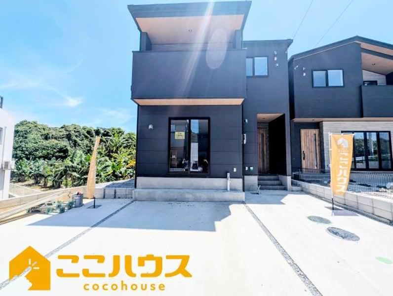 Newly Built 4LDK House in Okinawa City with Parking - Thumbnail 2