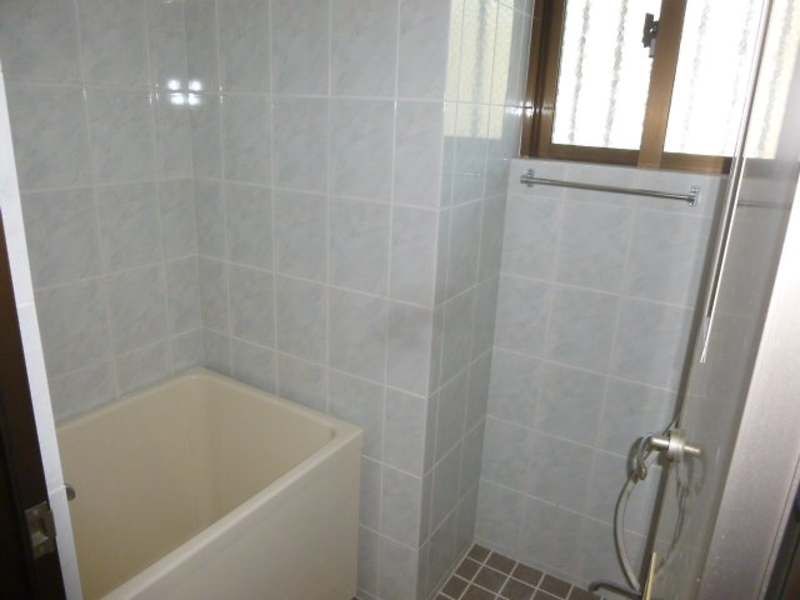 Park Side B 2DK Apartment for Rent in Nishihara, Okinawa - Thumbnail 4