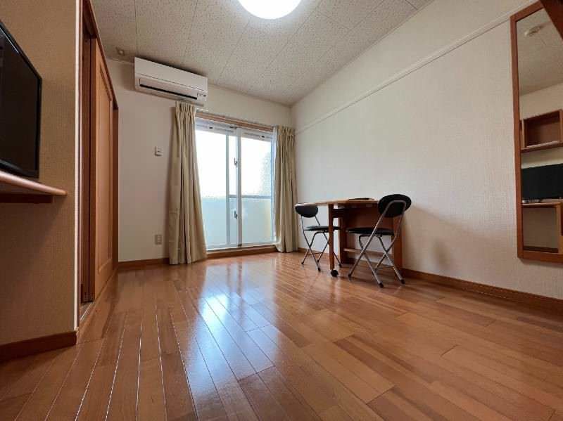 Leopalace Kogen 1K Furnished Apartment for Rent in Okinawa City - Thumbnail 3