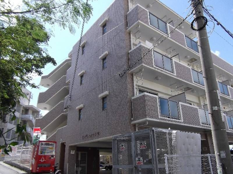 1K Apartment for Rent in Naha, Okinawa - Garden Heights Building C - Image 1