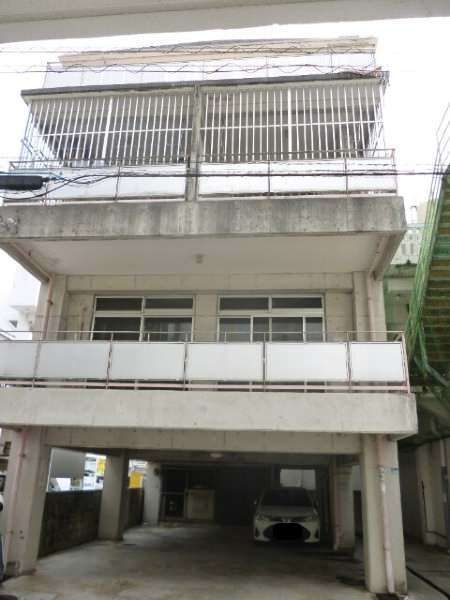 2LDK Apartment for Rent Near Miebashi Station, Naha - Thumbnail 2