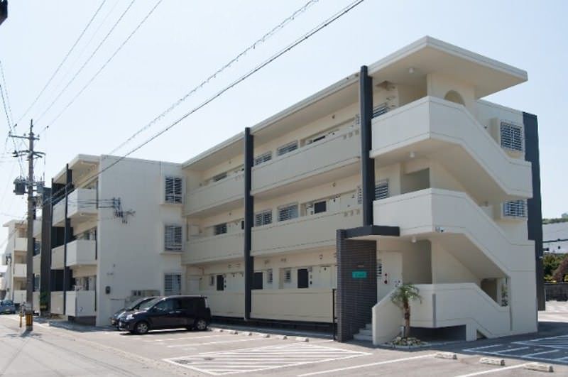 Modern 2LDK Apartment for Rent in Naha City, Okinawa - Thumbnail 4