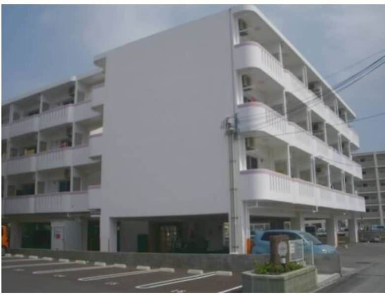 Saffron House 1DK Apartment for Rent in Okinawa City - Thumbnail 3