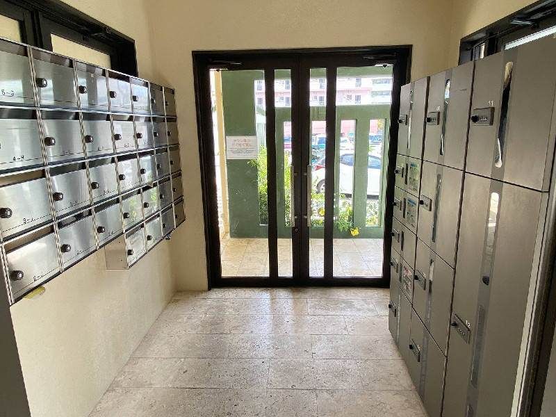 1K Apartment for Rent in Tomigusuku, Okinawa - Auto-lock, Elevator - Thumbnail 3