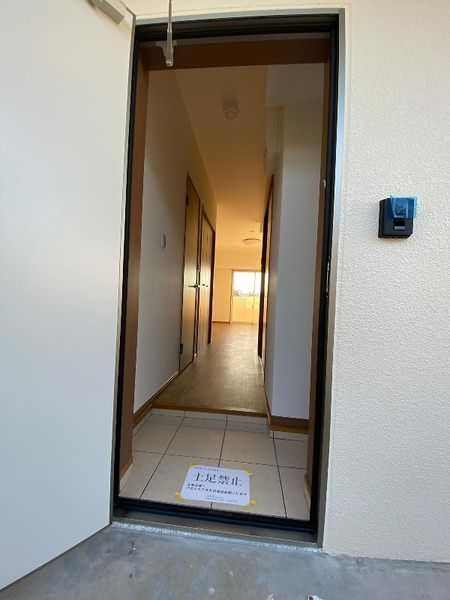 Modern 1R Apartment for Rent in Urasoe, Okinawa – 28.8 sqm - Thumbnail 2