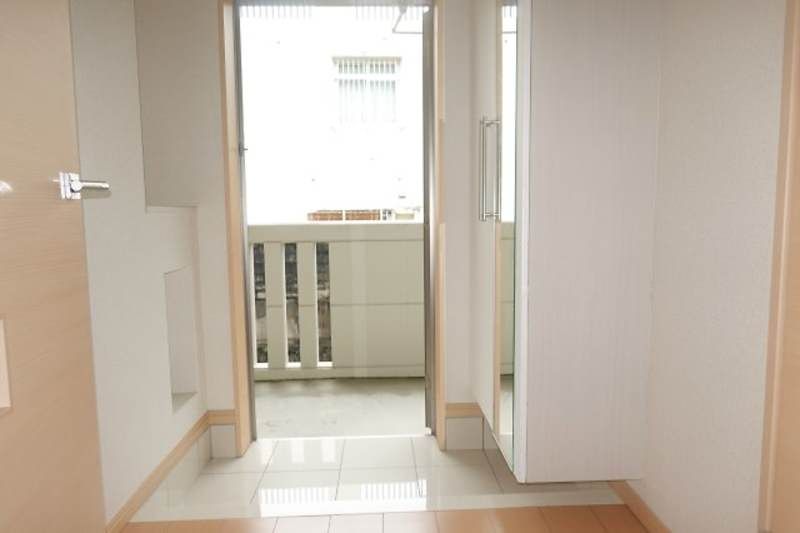 1LDK Apartment for Rent in Urasoe City, Okinawa - Thumbnail 2
