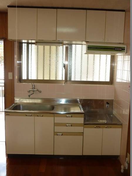 1R Apartment for Rent in Tomigusuku City, Okinawa - Thumbnail 4
