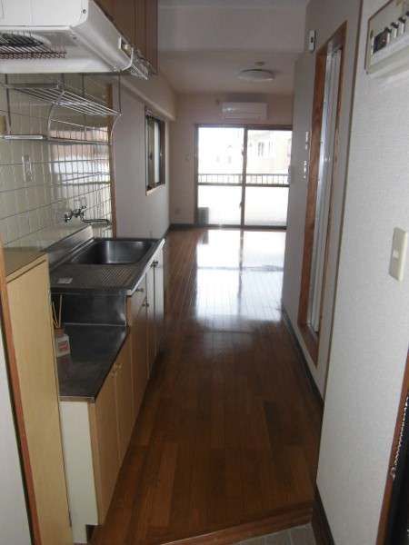 1R Apartment for Rent in Kinjo, Naha City - 44,000 Yen - Thumbnail 3