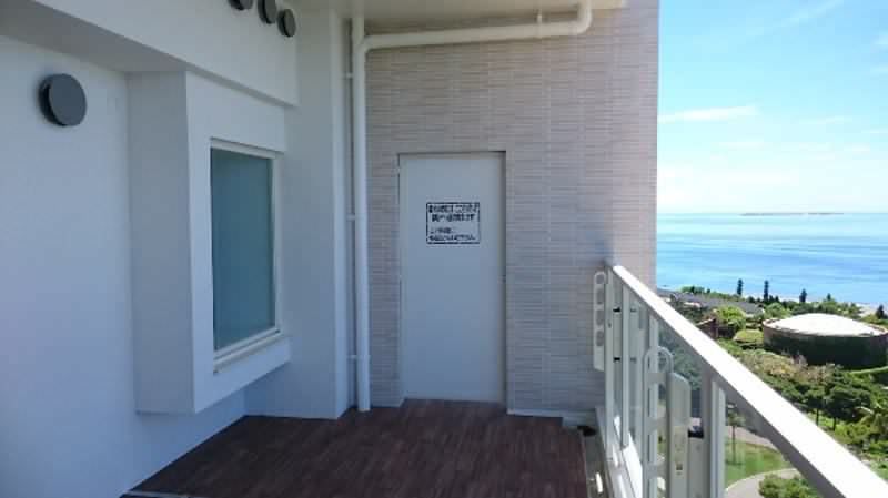 Ocean View 2LDK Apartment near Churaumi Aquarium in Motobu - Thumbnail 4