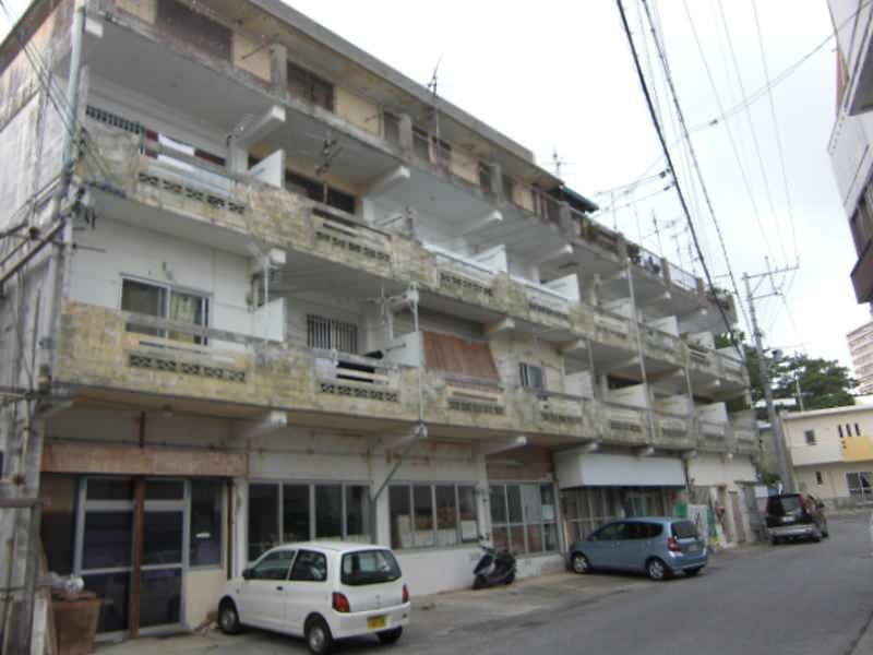 1DK Apartment for Rent in Urasoe, Okinawa - 35,000 Yen - Thumbnail 2