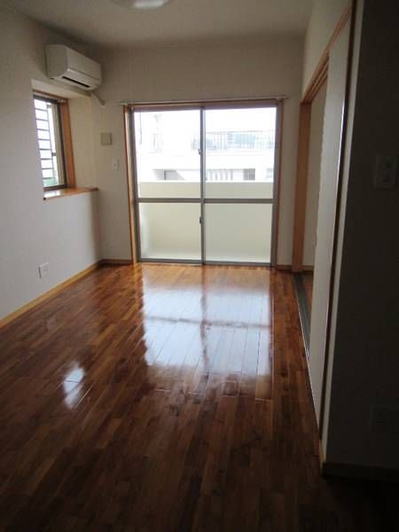 1LDK Apartment for Rent in Okinawa City, Matsumoto - Thumbnail 3