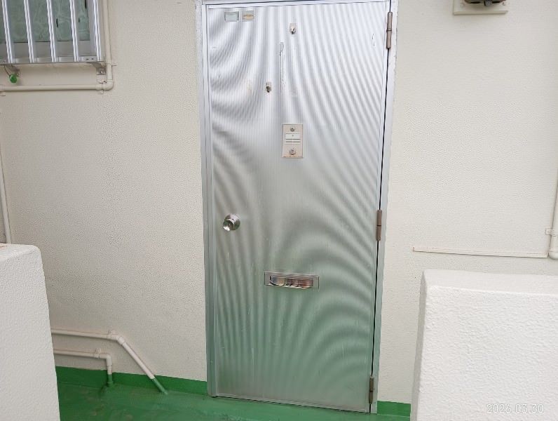 2DK Apartment for Rent in Urasoe, Okinawa - 32,000 Yen - Thumbnail 2