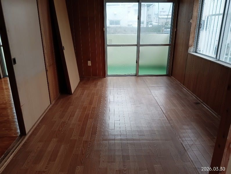 2DK Apartment for Rent in Urasoe, Okinawa - 32,000 Yen - Thumbnail 3