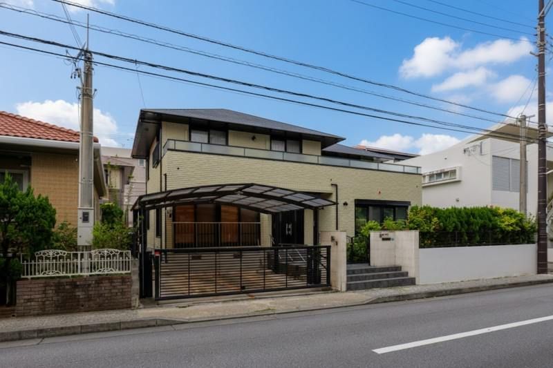 5LDK Steel Frame House for Sale in Naha's Ameku District - Thumbnail 2