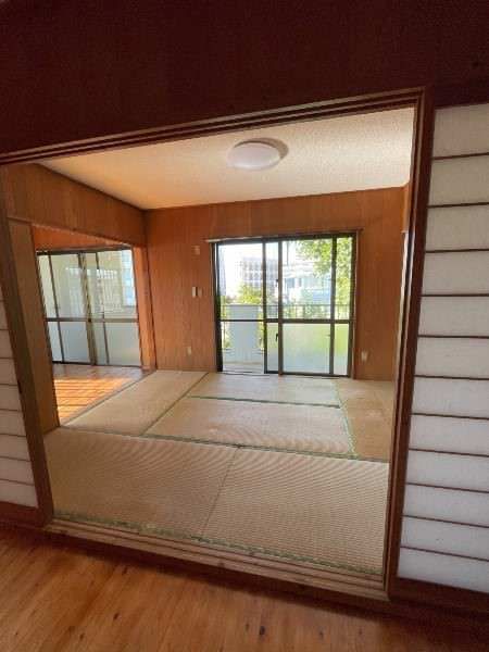 3DK Apartment for Rent in Nakagusuku Village, Okinawa - Thumbnail 3