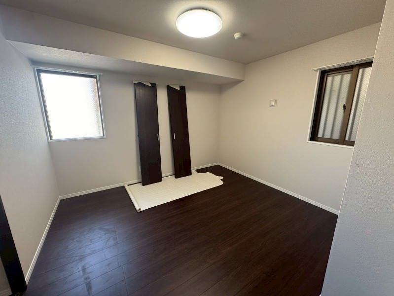 Renovated 3LDK Apartment with Walk-in Closet in Naha, Okinawa - Thumbnail 4