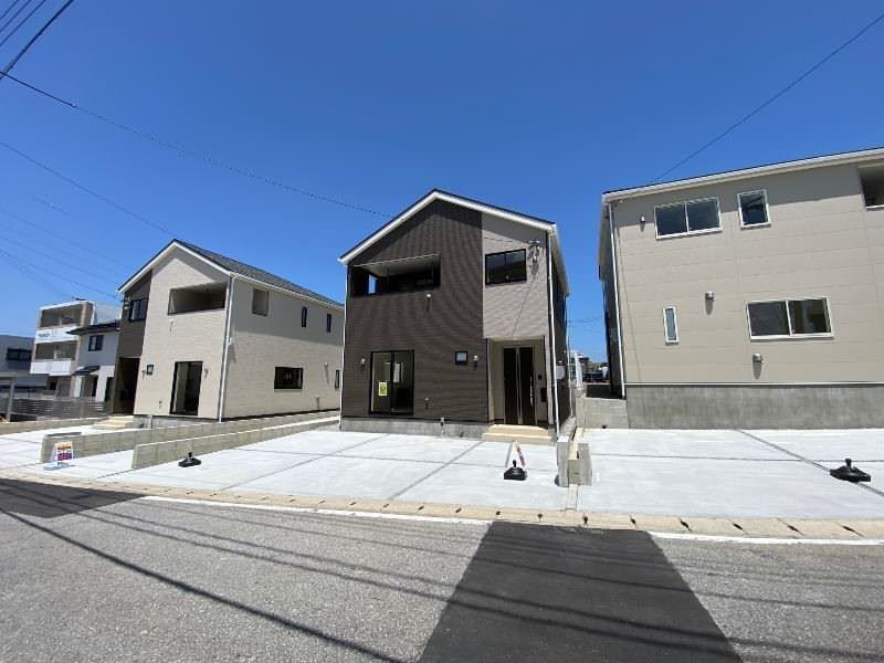 New 4LDK House for Sale in Uehara, Ginowan City, Okinawa - Thumbnail 4
