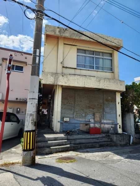 Land for Sale in Itoman, Okinawa with Old House - Thumbnail 3
