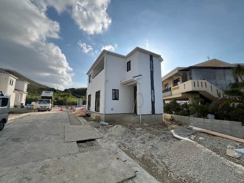 New 4LDK House in Tomigusuku, Okinawa - 2026 Completion - Thumbnail 3