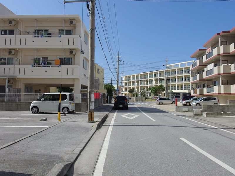 2LDK Apartment for Rent in Tomigusuku, Okinawa - Thumbnail 3