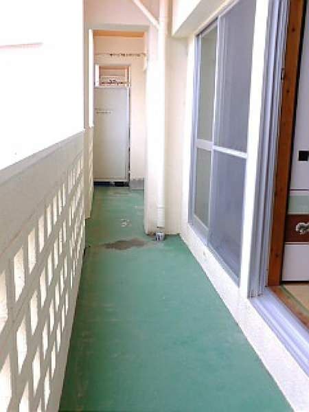 Miyagi Mansion 2DK Rental Apartment in Yomitan, Okinawa - Thumbnail 2