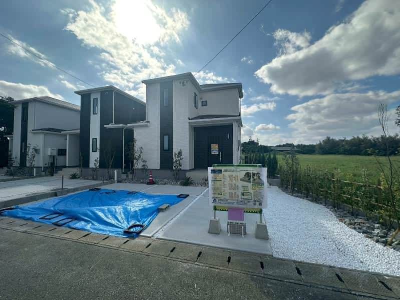 New 4LDK House for Sale in Yomitan Village, Okinawa - Image 1