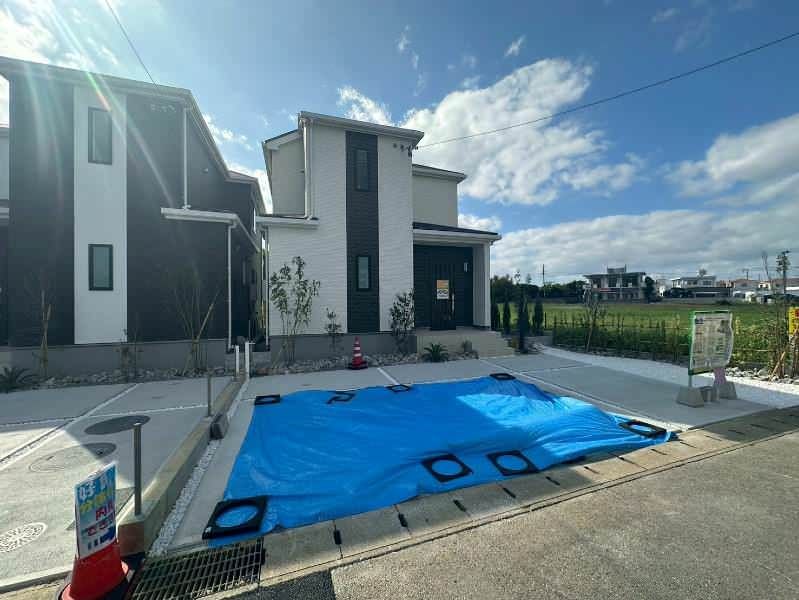 New 4LDK House for Sale in Yomitan Village, Okinawa - Thumbnail 2
