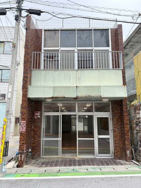 3DK House for Rent in Yonabaru, Okinawa - 151 sqm - Thumbnail 2