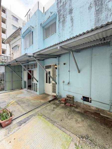 3DK House for Rent in Yonabaru, Okinawa - 151 sqm - Thumbnail 3