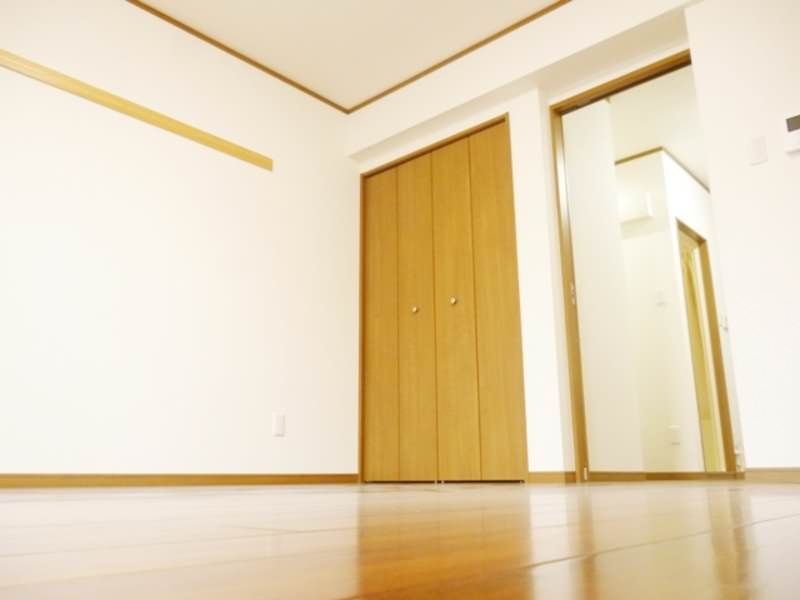 1K Apartment for Rent in Tomigusuku, Okinawa - 40,000 Yen - Thumbnail 4