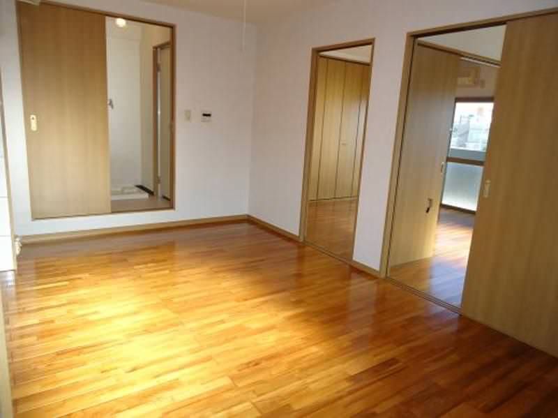 Kikobori 2DK Apartment for Rent in Ezu, Uruma City - Thumbnail 2