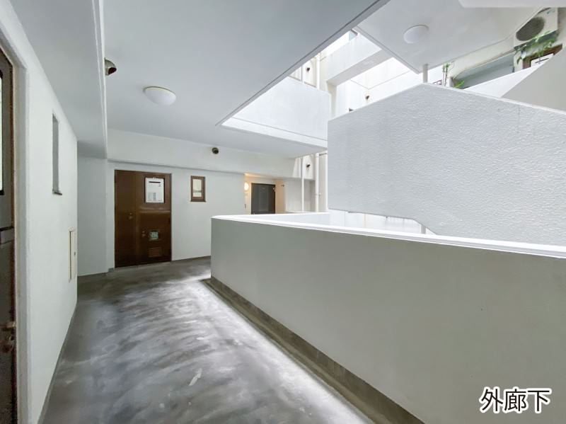 Renovated 3LDK Apartment in Naha, Okinawa - 32.8M Yen - Image 1
