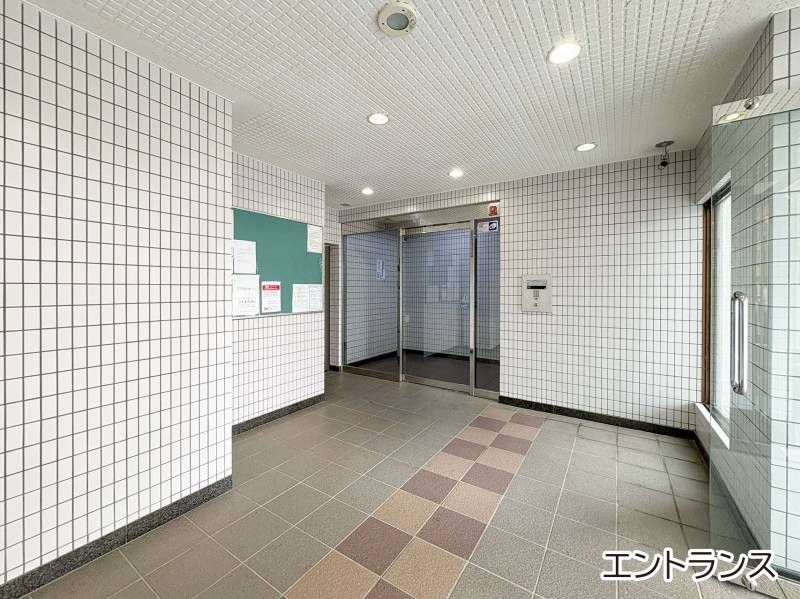 Renovated 3LDK Apartment in Naha, Okinawa - 32.8M Yen - Thumbnail 3