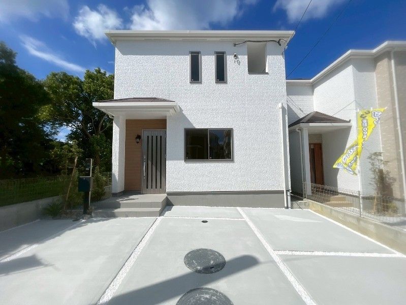 New Build 4LDK House in Yonabaru, Okinawa with Negotiable Price - Thumbnail 2