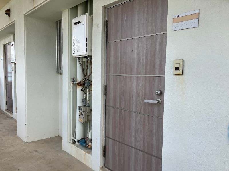 1LDK Apartment for Rent in Urasoe City, Okinawa - Thumbnail 3