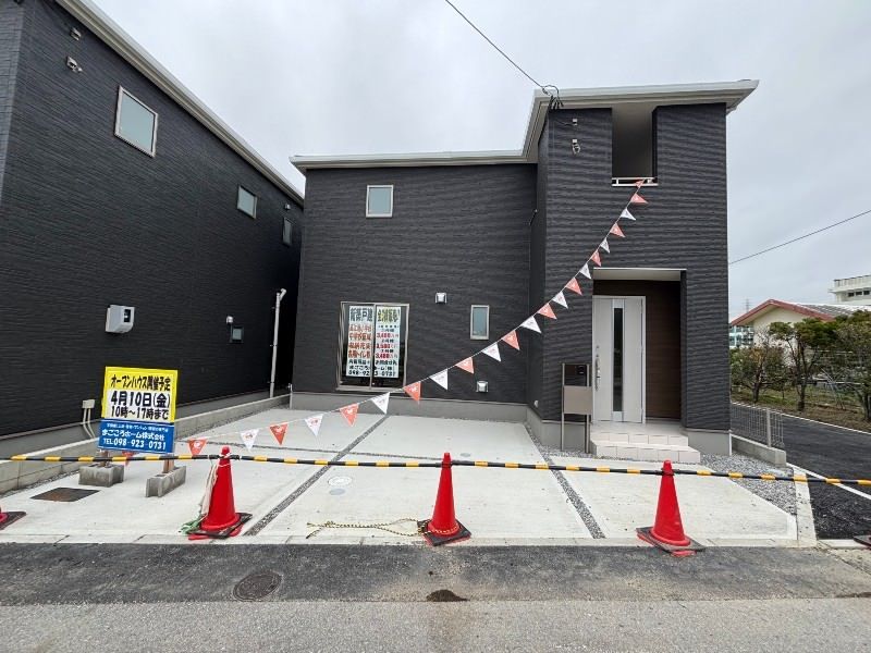 New 3LDK Wooden House for Sale in Uruma City, Okinawa - Thumbnail 2