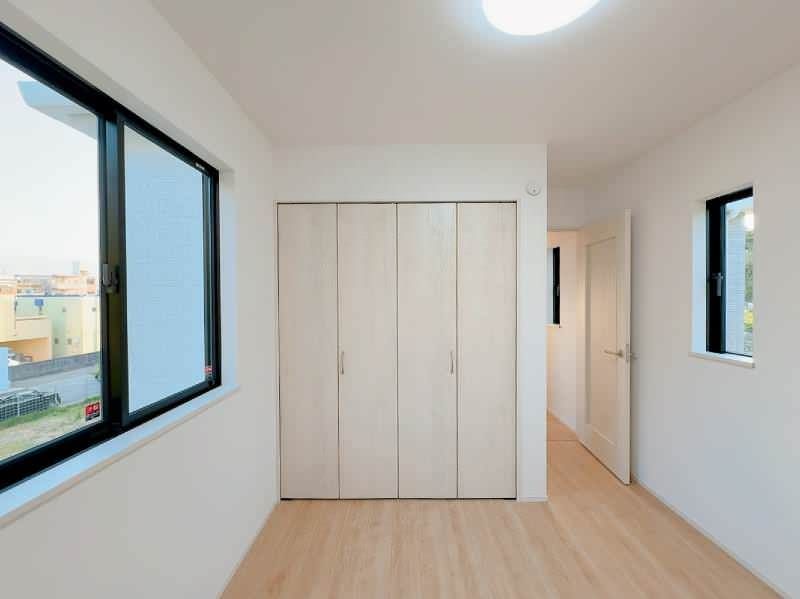New 4LDK House with Garden in Yomitan Village, Okinawa - Thumbnail 4