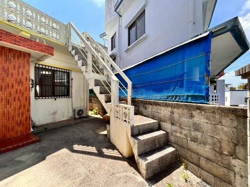 4LDK House for Rent on Ohjima Island, Okinawa - 2 Min Walk to Sea - Thumbnail 3