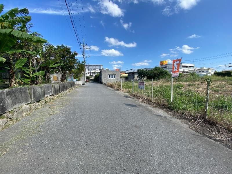 111 Tsubo Vacant Land for Sale in Onaga, Tomigusuku, Okinawa - Thumbnail 4