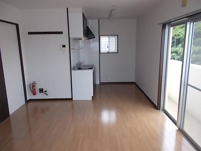 2DK Apartment for Rent in Gushikawa, Ginowan, Okinawa - Thumbnail 4