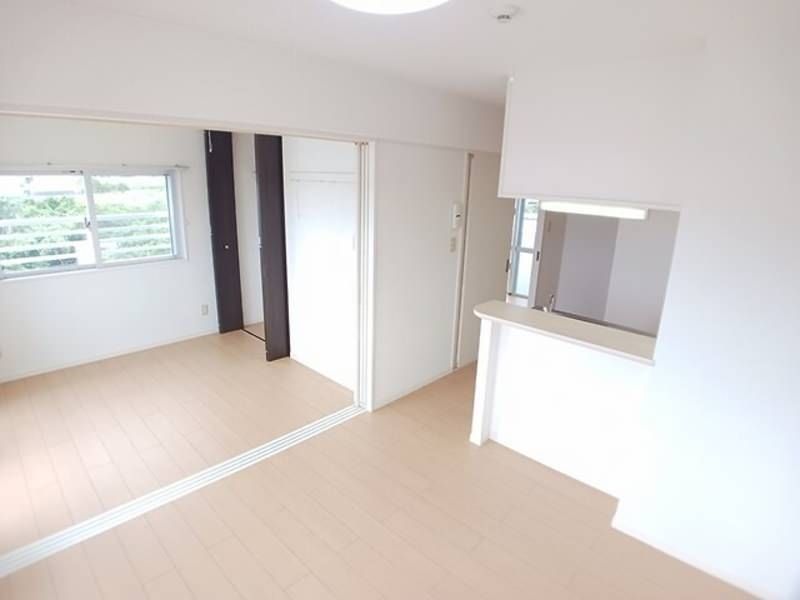 Pearl Vati 2DK Apartment for Rent in Yaese Town, Okinawa - Thumbnail 3
